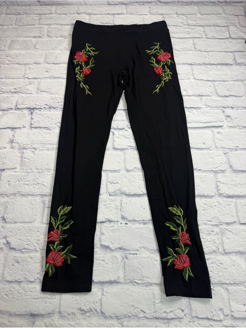 entro Black Leggings with Red Rose Embroidery. Size Large. Boho. Bohemian.